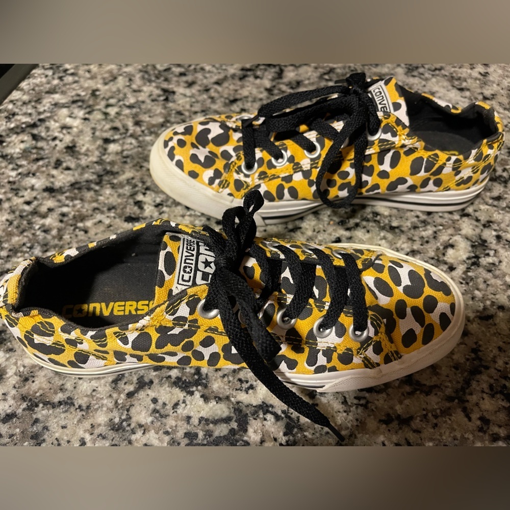 Converse Sneakers Vintage in Yellow and Black Leopard Print - Picture 9 of 10
